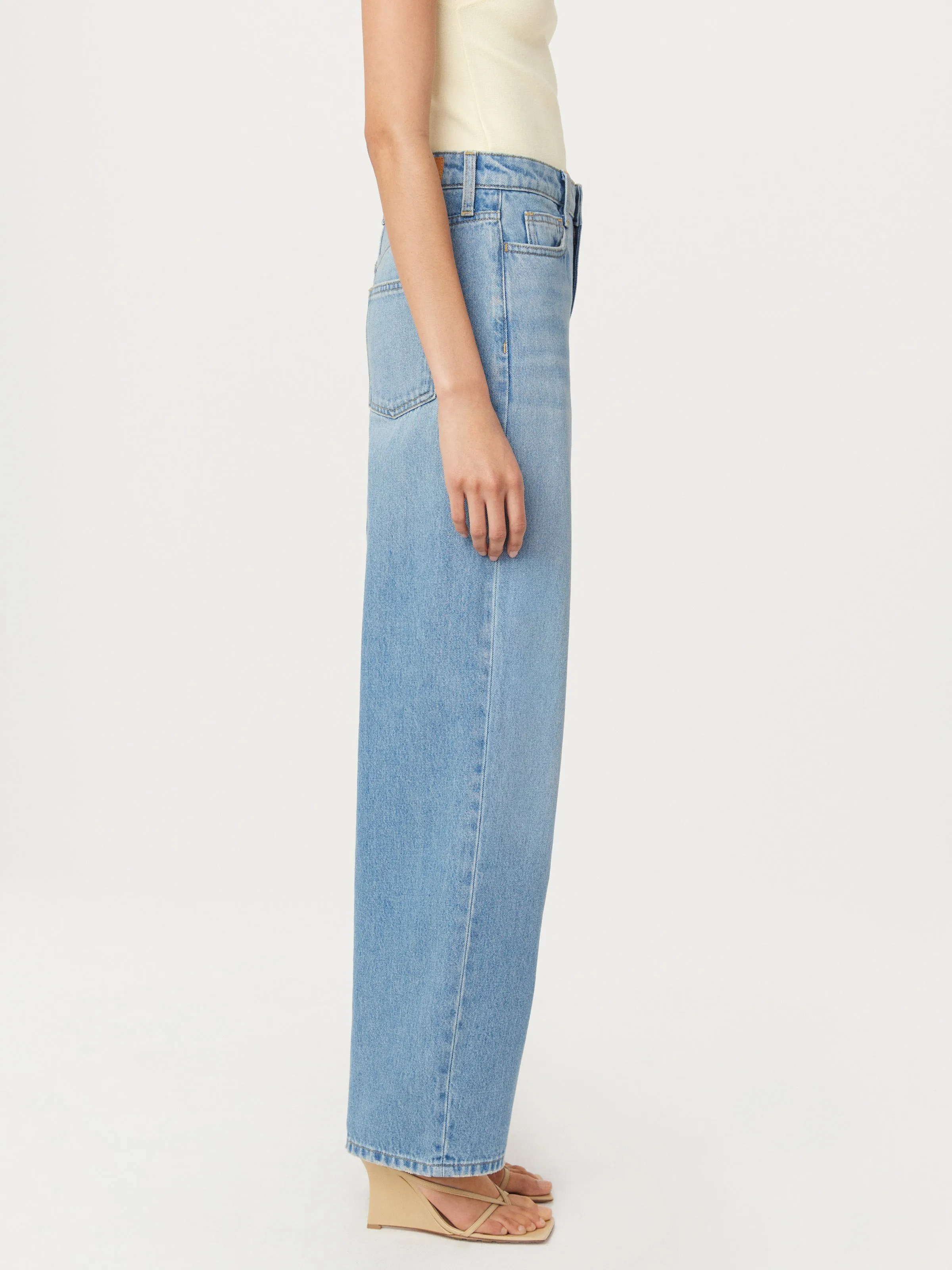 The Ellie Ultra Wide Leg Jean in Light Wash