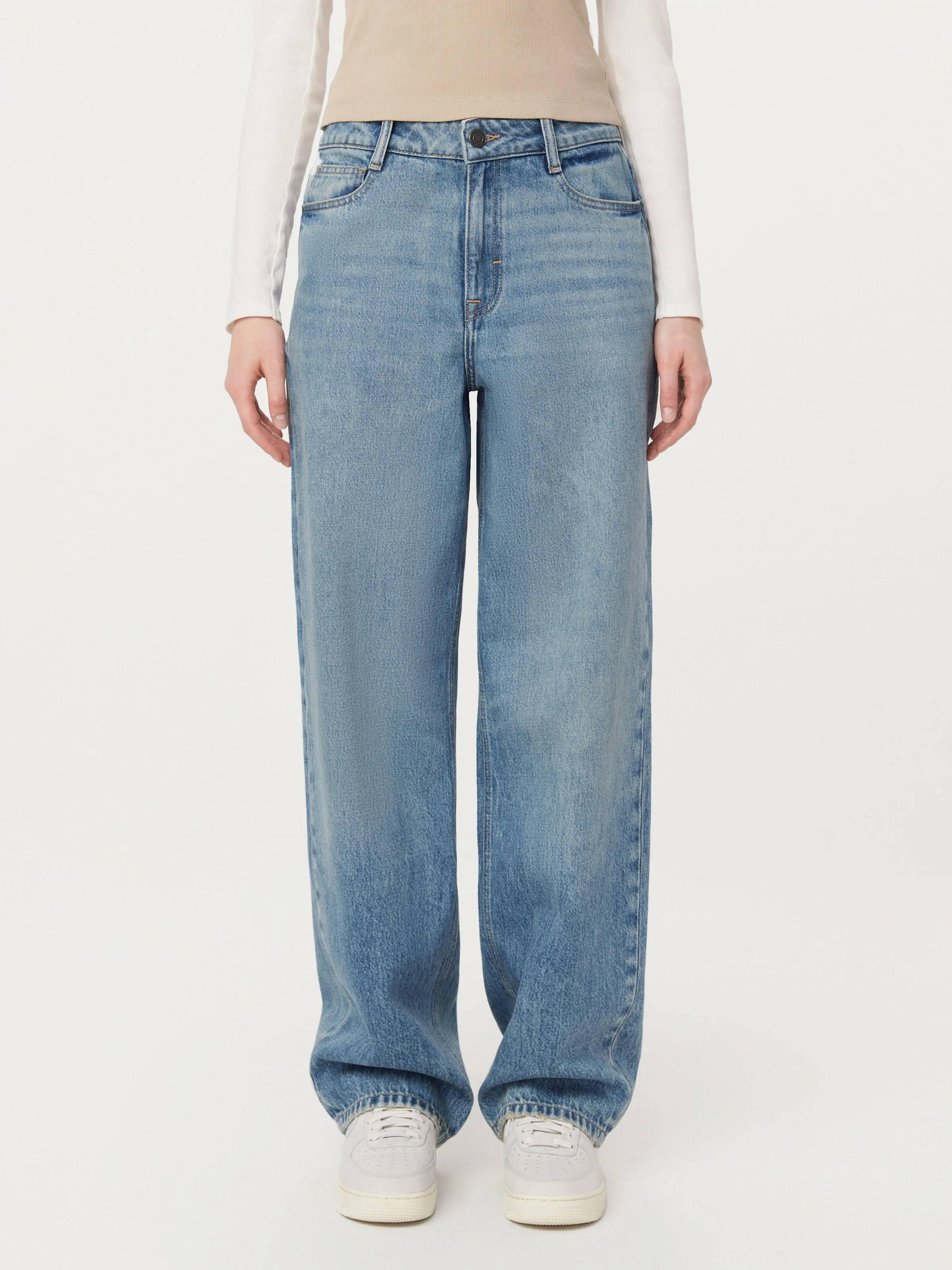 The Ellie Ultra Wide Leg Jean in Medium Indigo