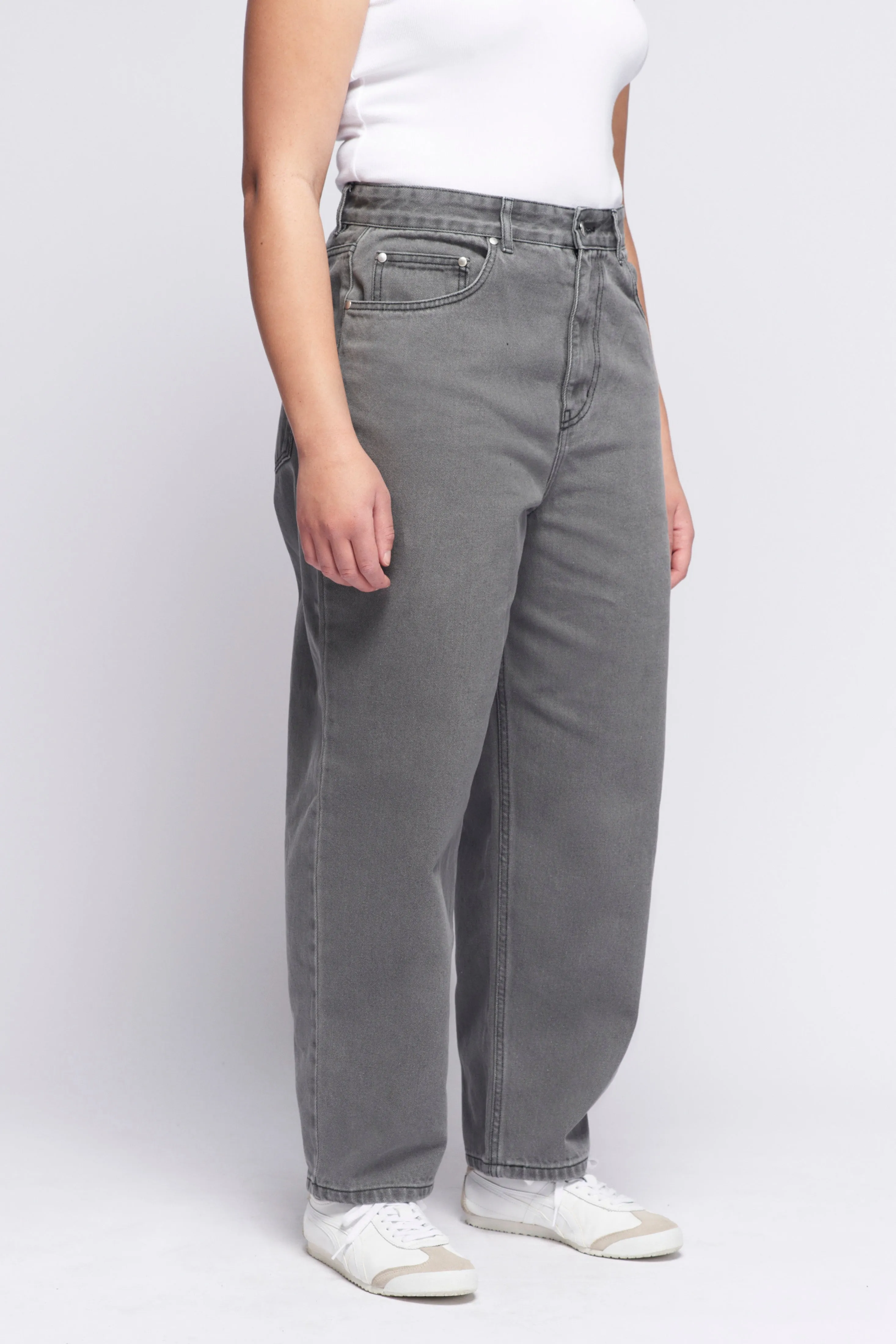 Unisex Antifit Denim in Grey Wash